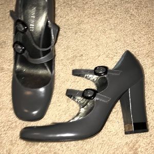Nine West MaryJanes gray